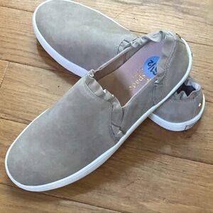 New Kate Spade Lillie Taupe Women's Slip-On Ruffle Loafers, 6.5